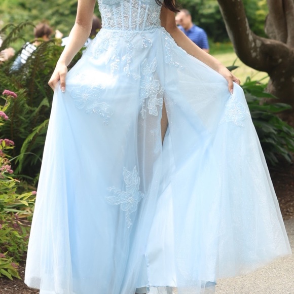Dress - Picture 1 of 8